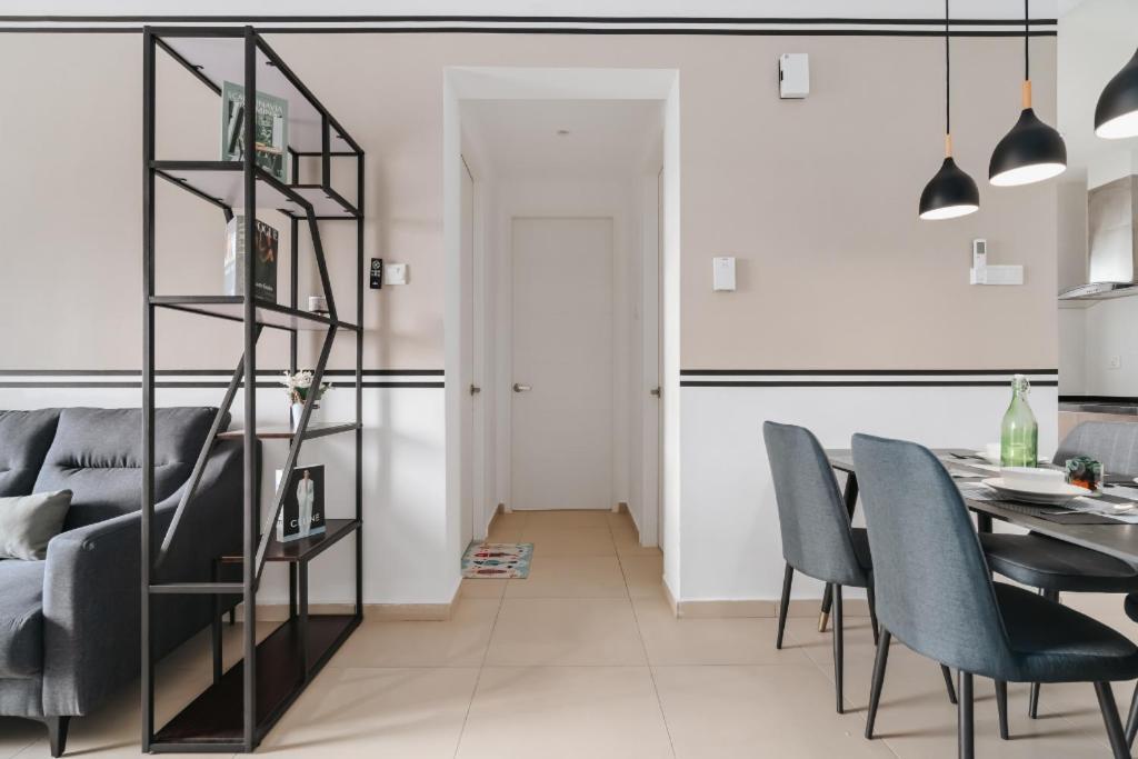 Nowhere 2Br & 2Bath Apartment With Balcony @ Reizz Residences Kuala Lumpur Exteriör bild